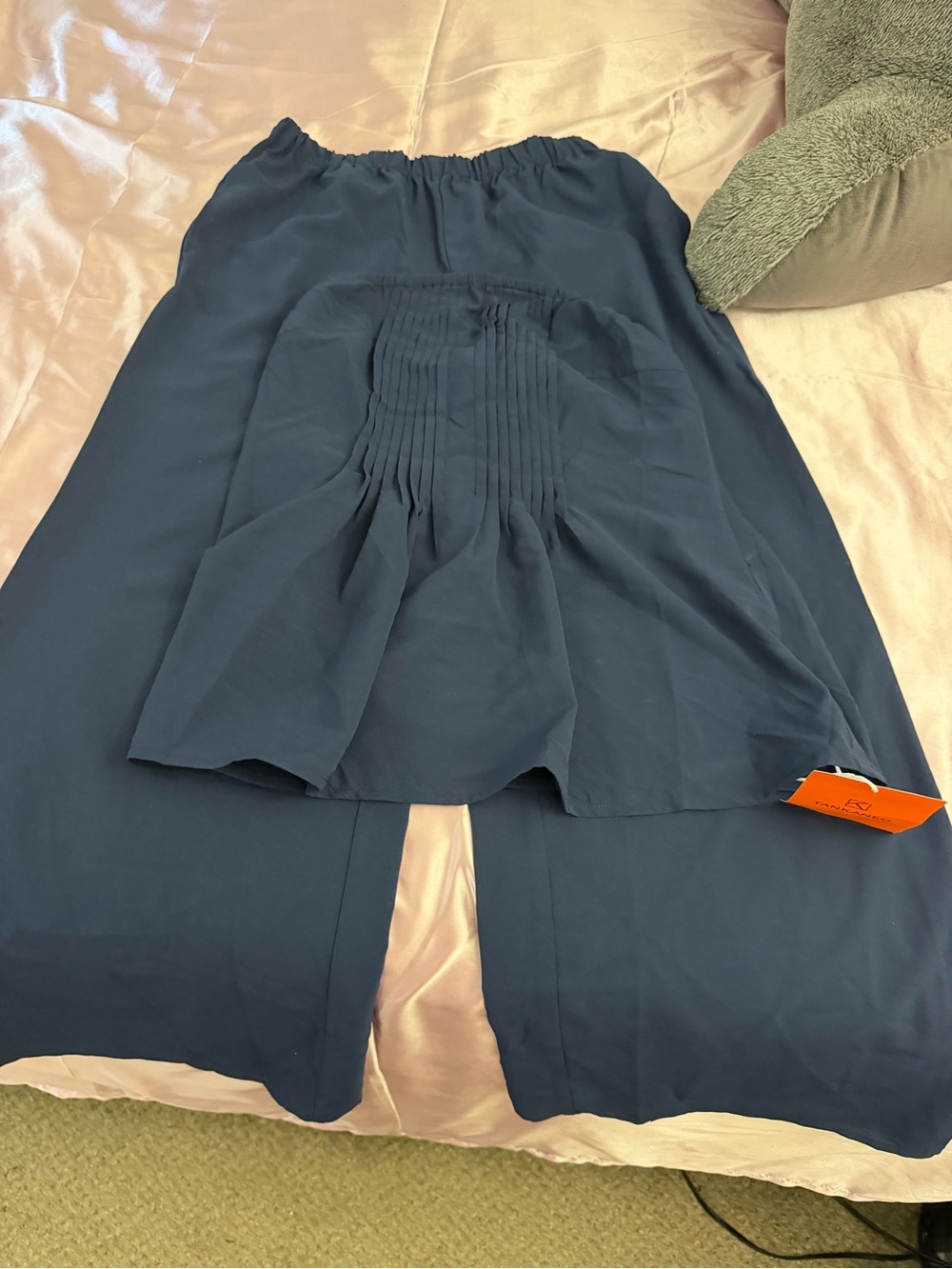 Men's Navy Blue Elastic Waist Pleated-Front Pants